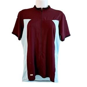 Nike Short Sleeve Activewear Shirt with Pockets
